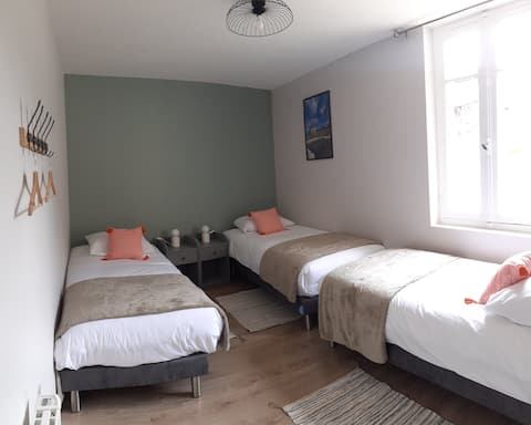 Triple room-Classic-Ensuite with Shower-Countrysid