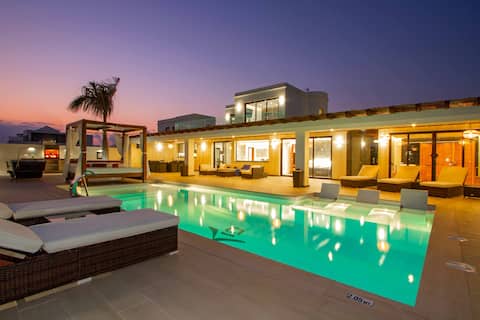 Villa Anyaval