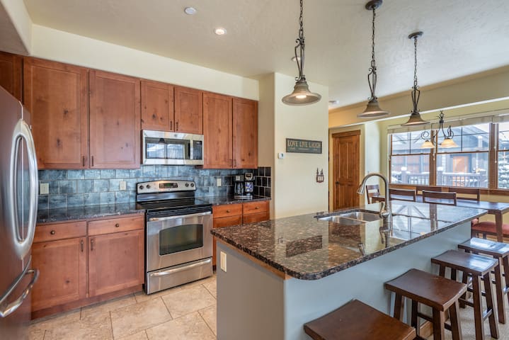 Copper Vacations managed Airbnb listing 3
