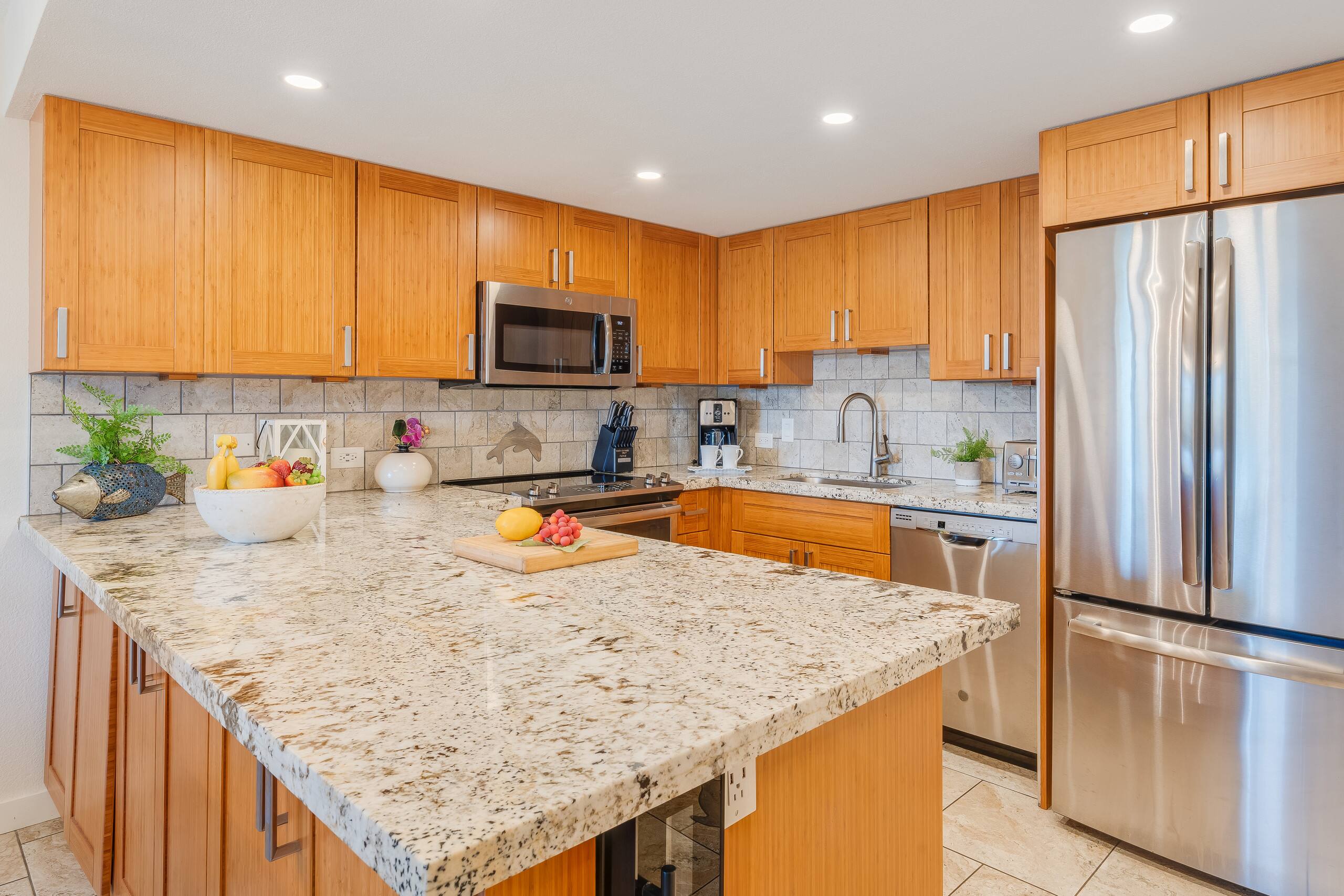 Condo in Kihei · ★4.8 · 1 bedroom · 2 beds · 2 baths - Image 6
