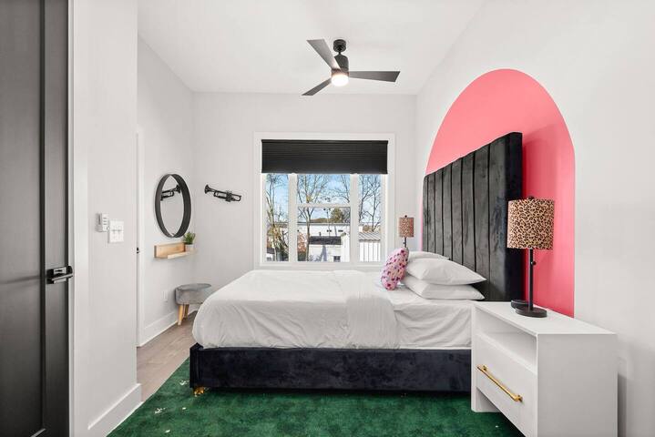 The Venue *Entire 4 Unit Building* gallery image 3