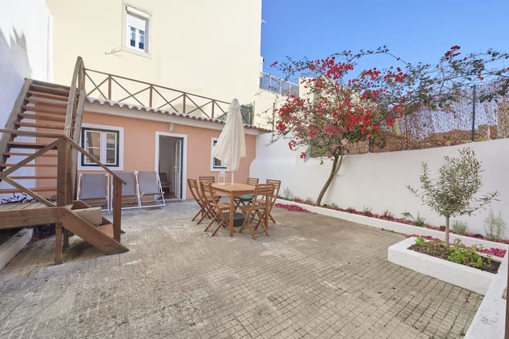 Amazing Terrace and Riverview in Historical Lisbon