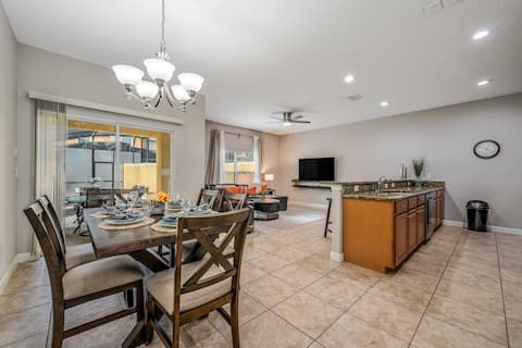 Successful Airbnb property: PP8962 - 4BR house sleeps 9 with spa in Kissimmee in Four Corners