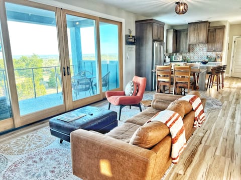 Top Airbnb: Casa StarLight Hill Country Suite in Stonewall
