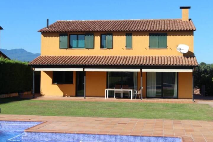 GironaVilla, Private Pool, Garage and Office gallery image 3