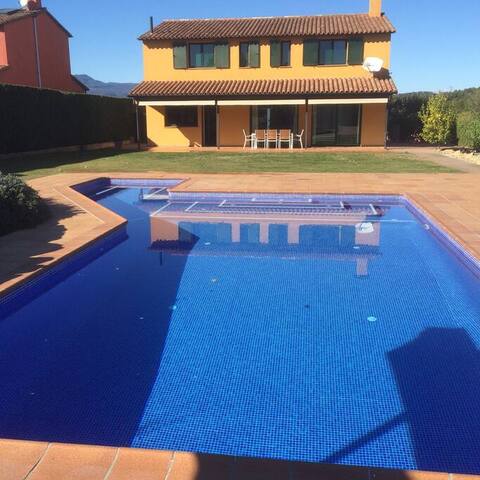 GironaVilla, Private Pool, Garage and Office gallery image 5
