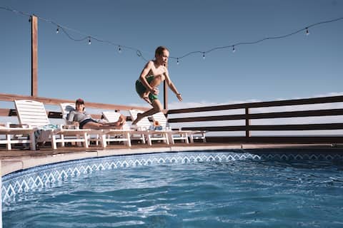 Beachfront, Huge Deck and Private Heated Pool