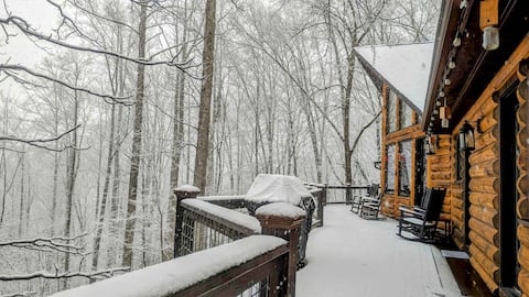 Top Airbnb: Views | Hot Tub |Hiking |Big Deck |Fire Pit | Golf in Maggie Valley