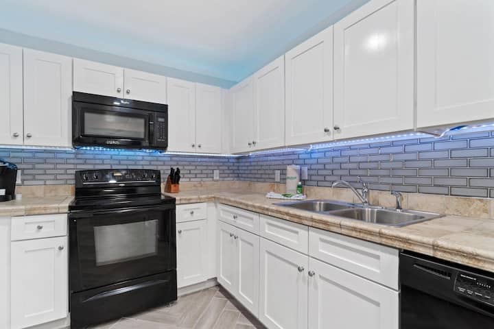 Great Seascape 429-gulf Views-sleeps 7 - Panama City Beach, FL