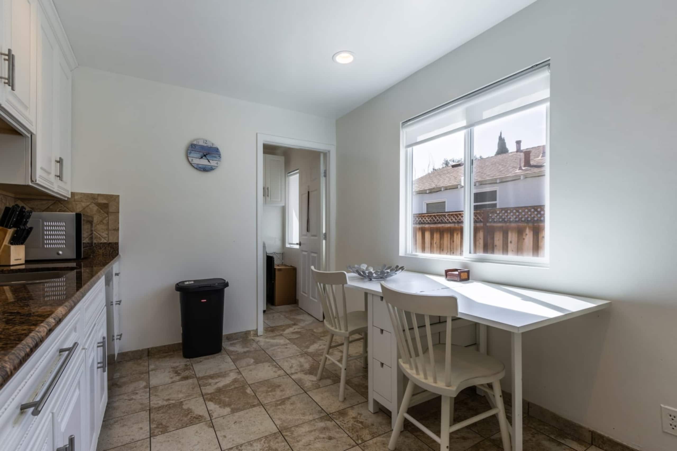 Downtown Sunnyvale Home w/ Garden & Parking - Photo 15