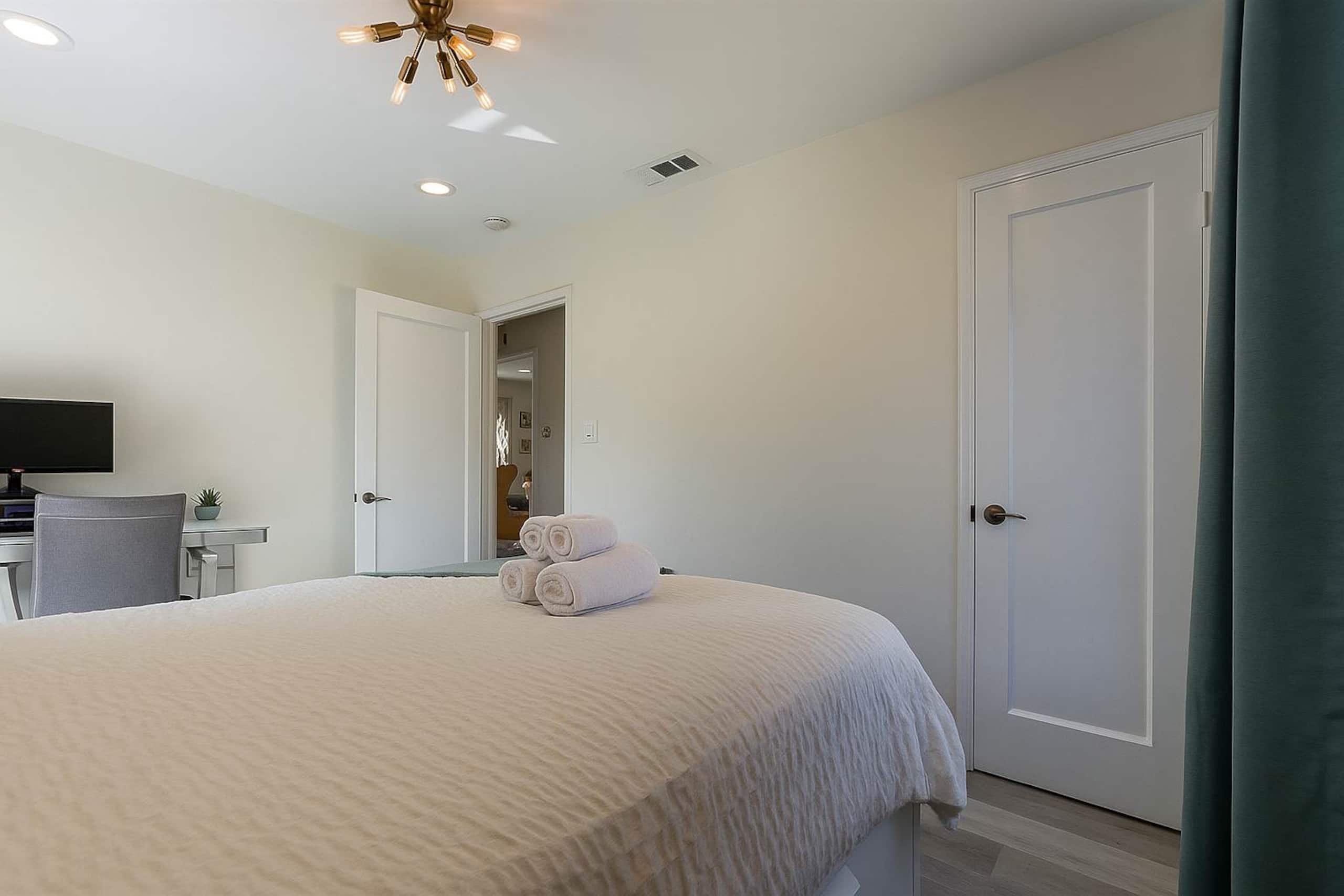 Downtown Sunnyvale Home w/ Garden & Parking - Photo 27