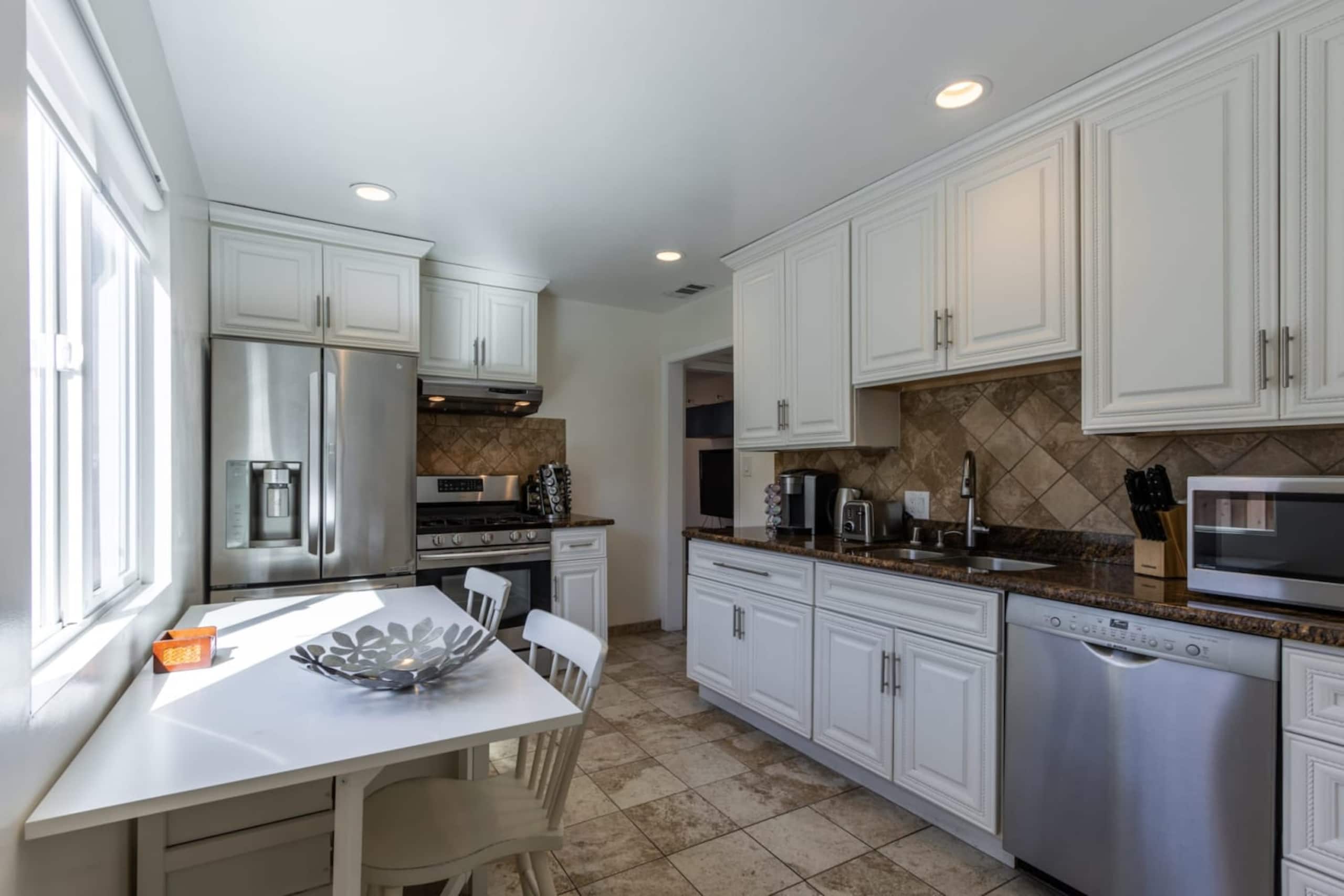 Downtown Sunnyvale Home w/ Garden & Parking - Photo 13