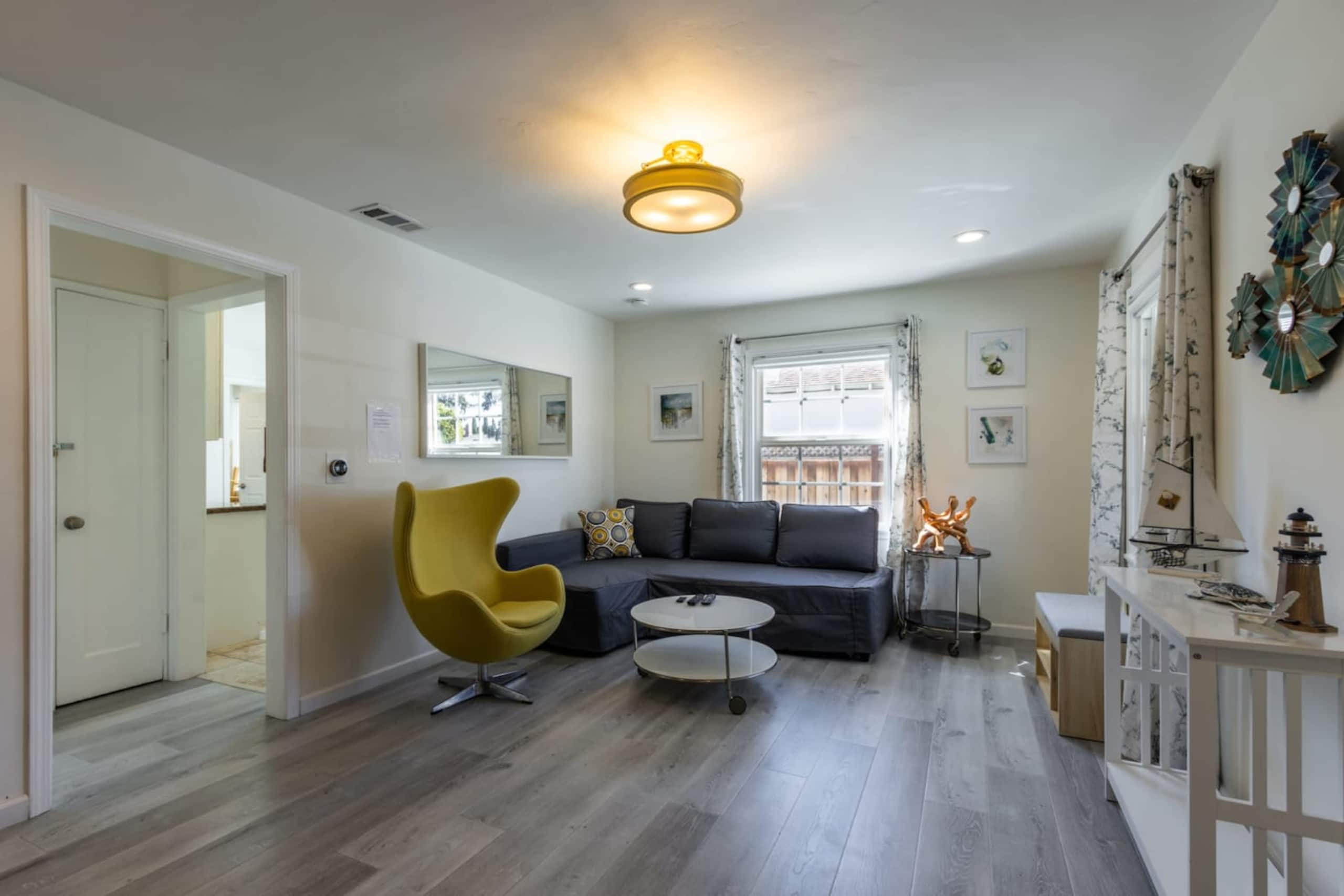 Downtown Sunnyvale Home w/ Garden & Parking - Photo 6