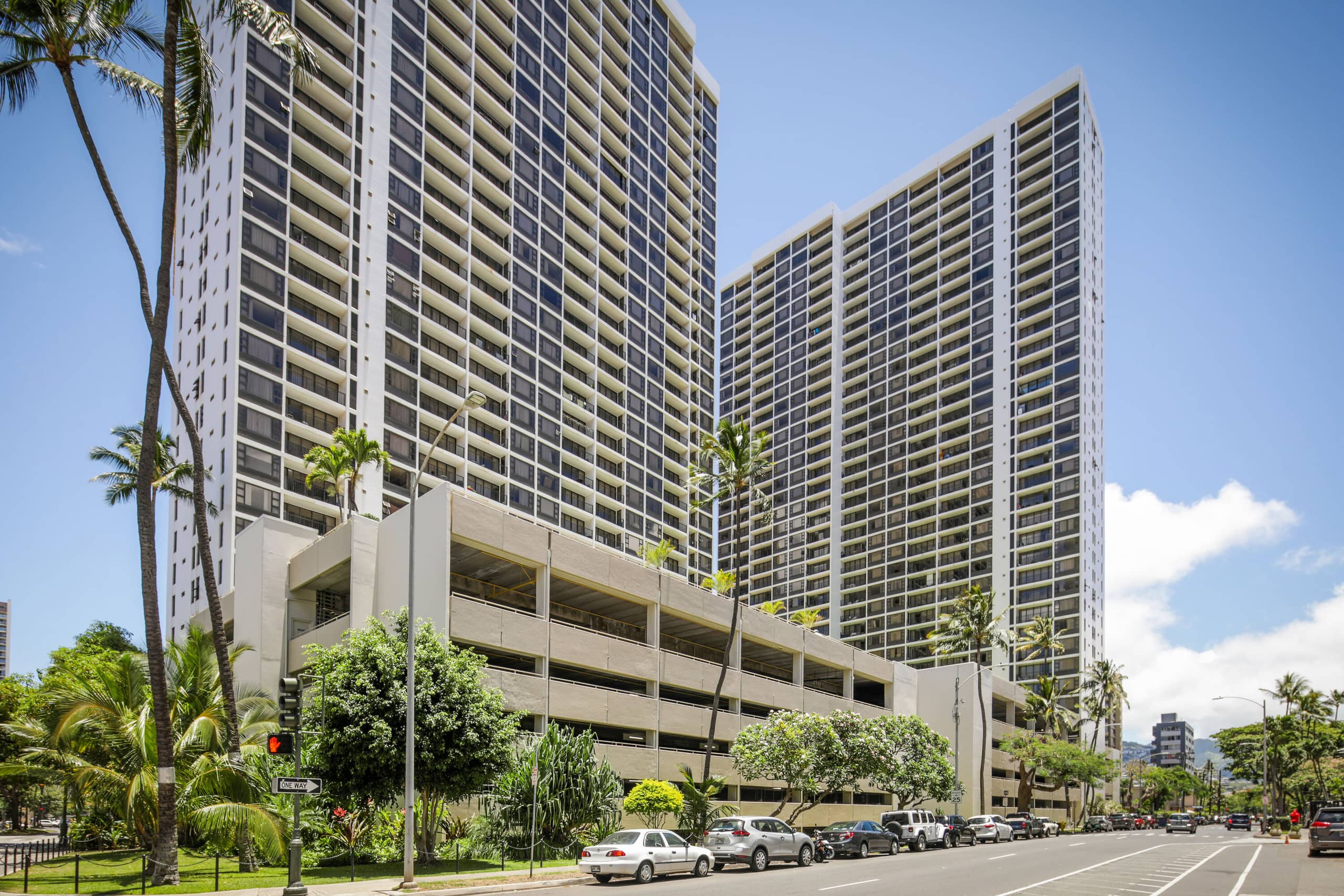 Condo in Honolulu · ★4.75 · 1 bedroom · 2 beds · 1 shared bath - Image 14