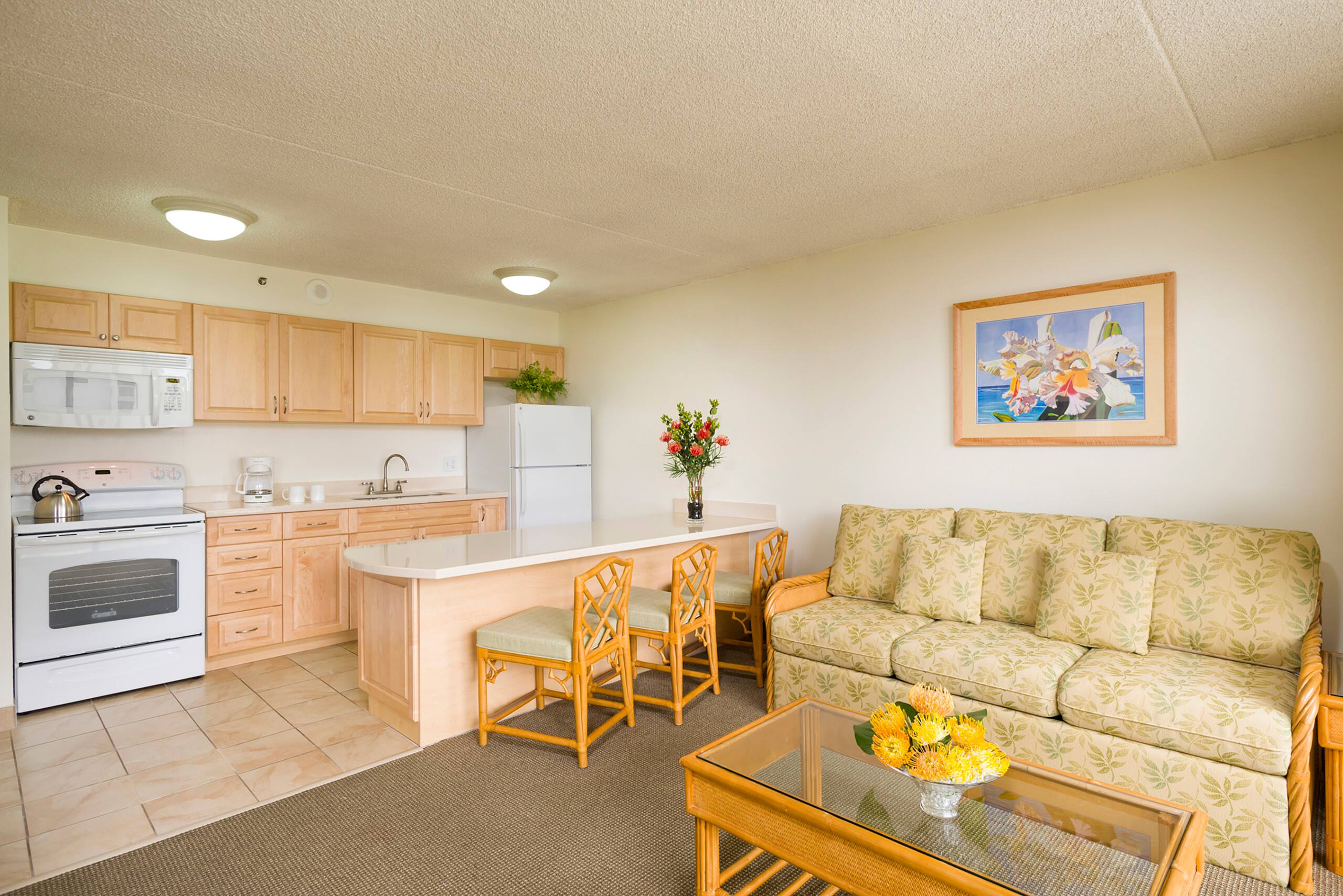 Condo in Honolulu · ★4.17 · 1 bedroom · 3 beds · 1 bath - Image 4