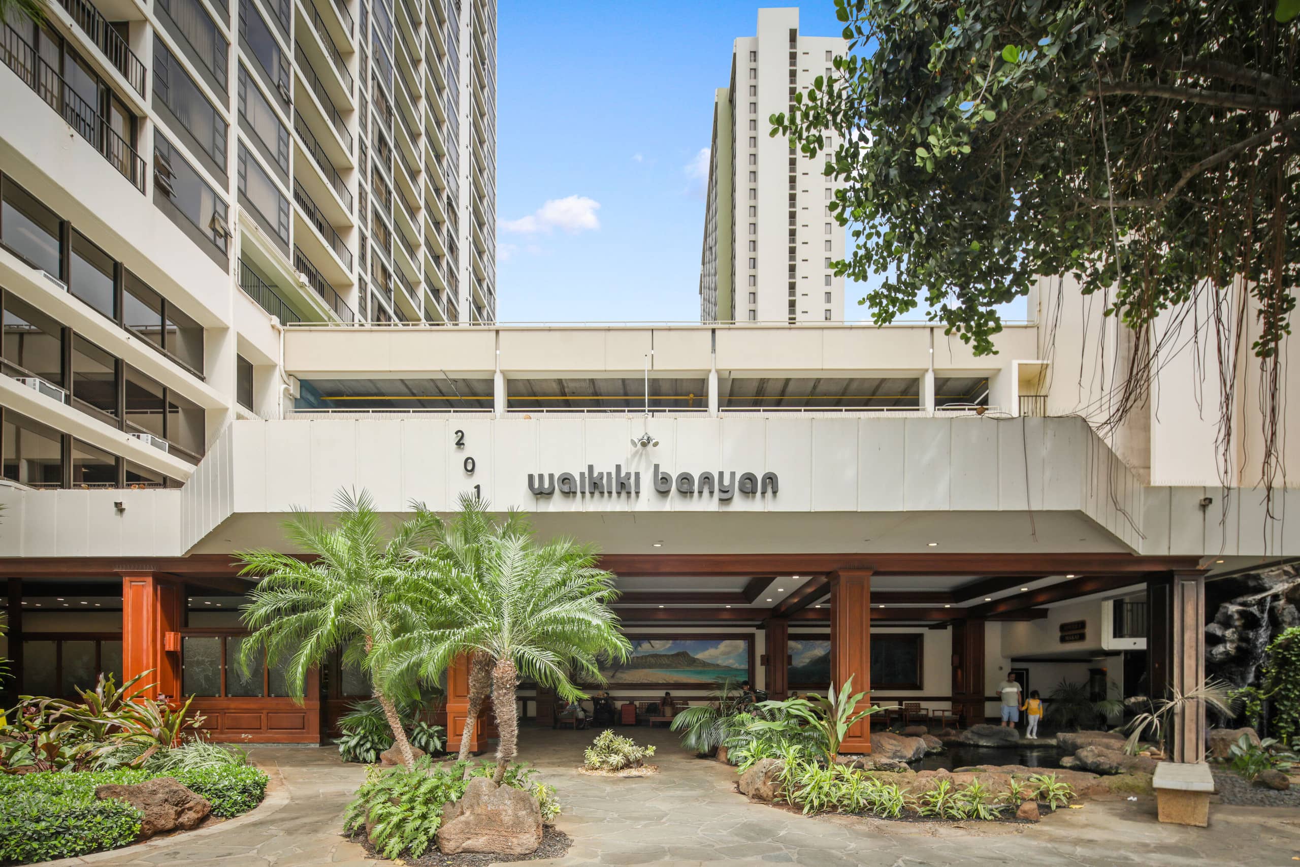 Condo in Honolulu · ★4.36 · 1 bedroom · 3 beds · 1 shared bath - Image 14