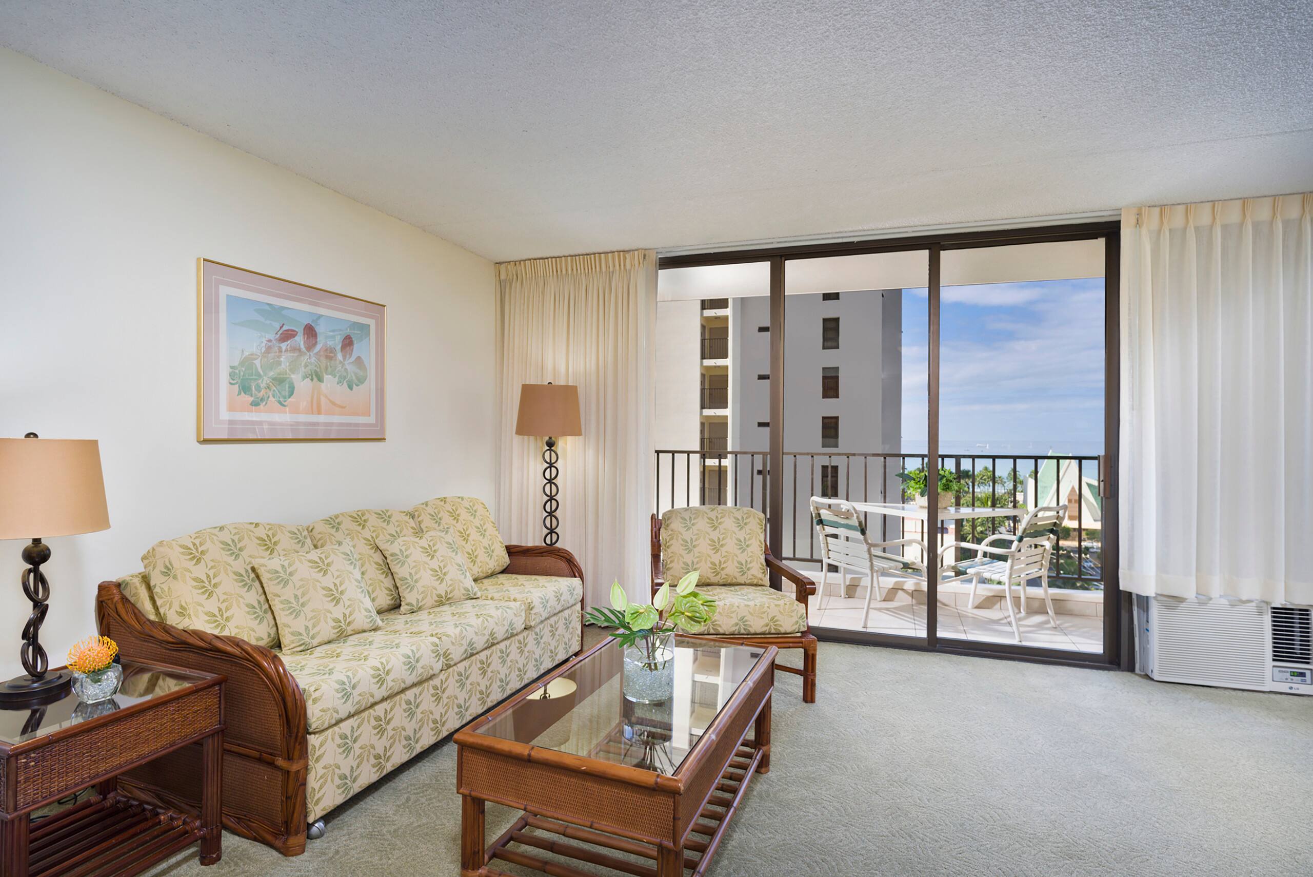 Condo in Honolulu · ★4.75 · 1 bedroom · 3 beds · 1 shared bath - Image 10
