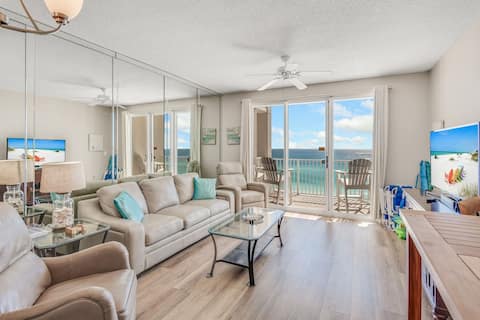 Top Airbnb: Majestic Sun B710*Heated Pools/Hot Tubs*Beach Gear in Miramar Beach