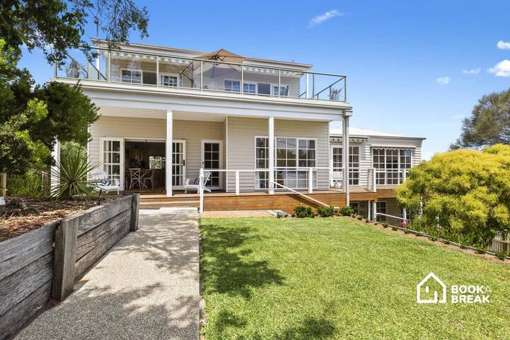 Bay Views at Tyrone Foreshore – 200m Walk to Beach