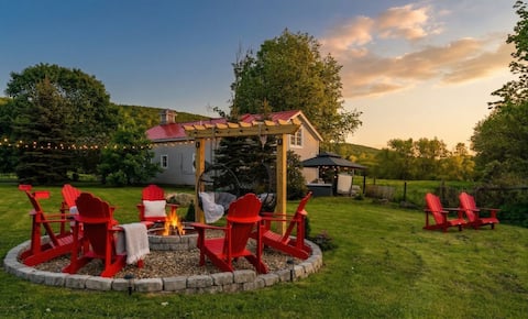 Riverside Retreat 3BR-Games Room-Hot Tub-Fire Pit