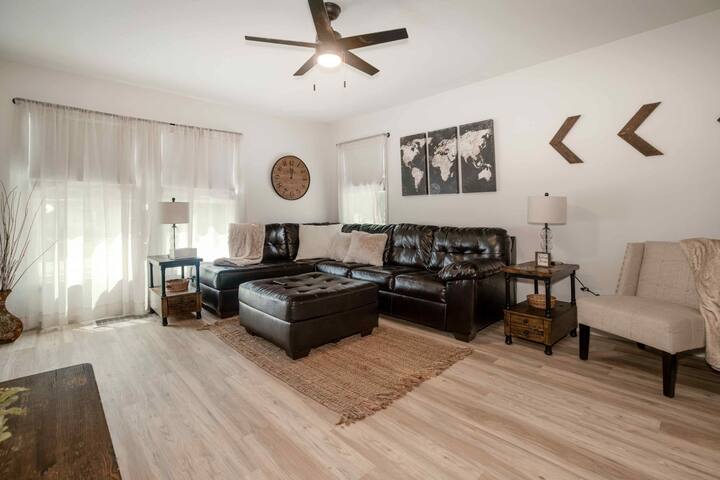 Friendly Home Buyer Inc managed Airbnb listing 2