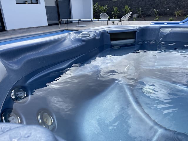 Eslanzarote Agency managed Airbnb listing 1