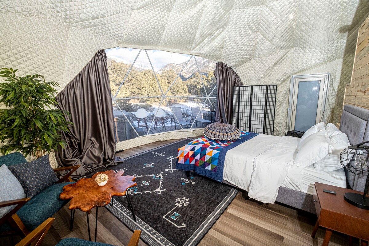 The geodome is equipped with all the amenities you'll need for a comfortable stay. Stay cool with the air conditioning, store your snacks in the mini fridge, and stay connected with power outlets. Stay warm with our industrial heater