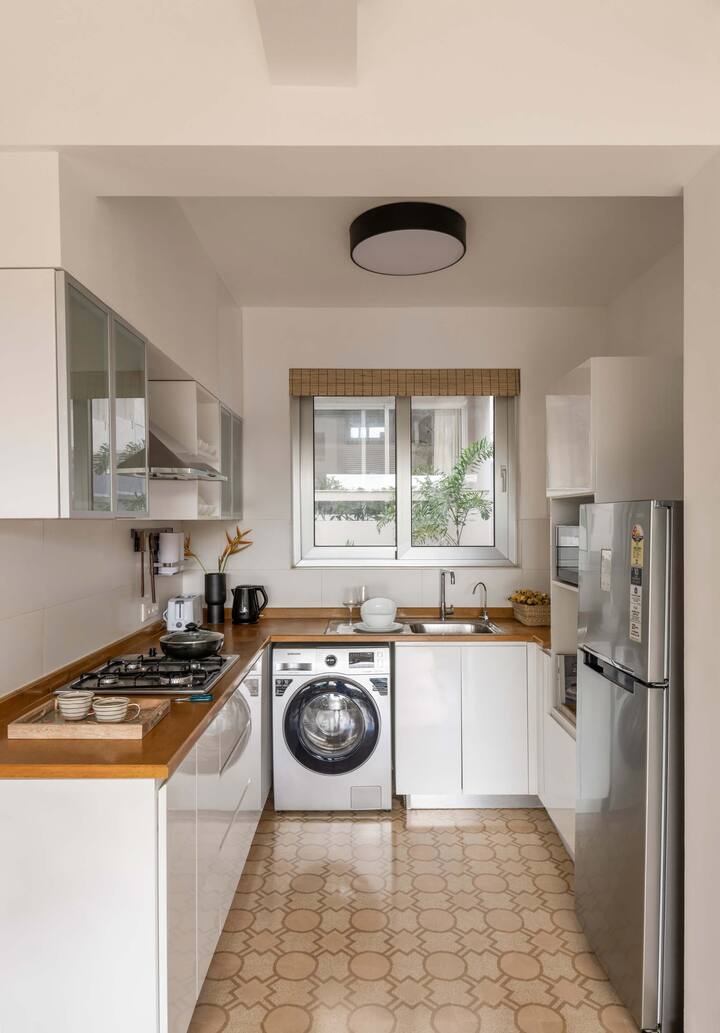Fully equipped kitchen