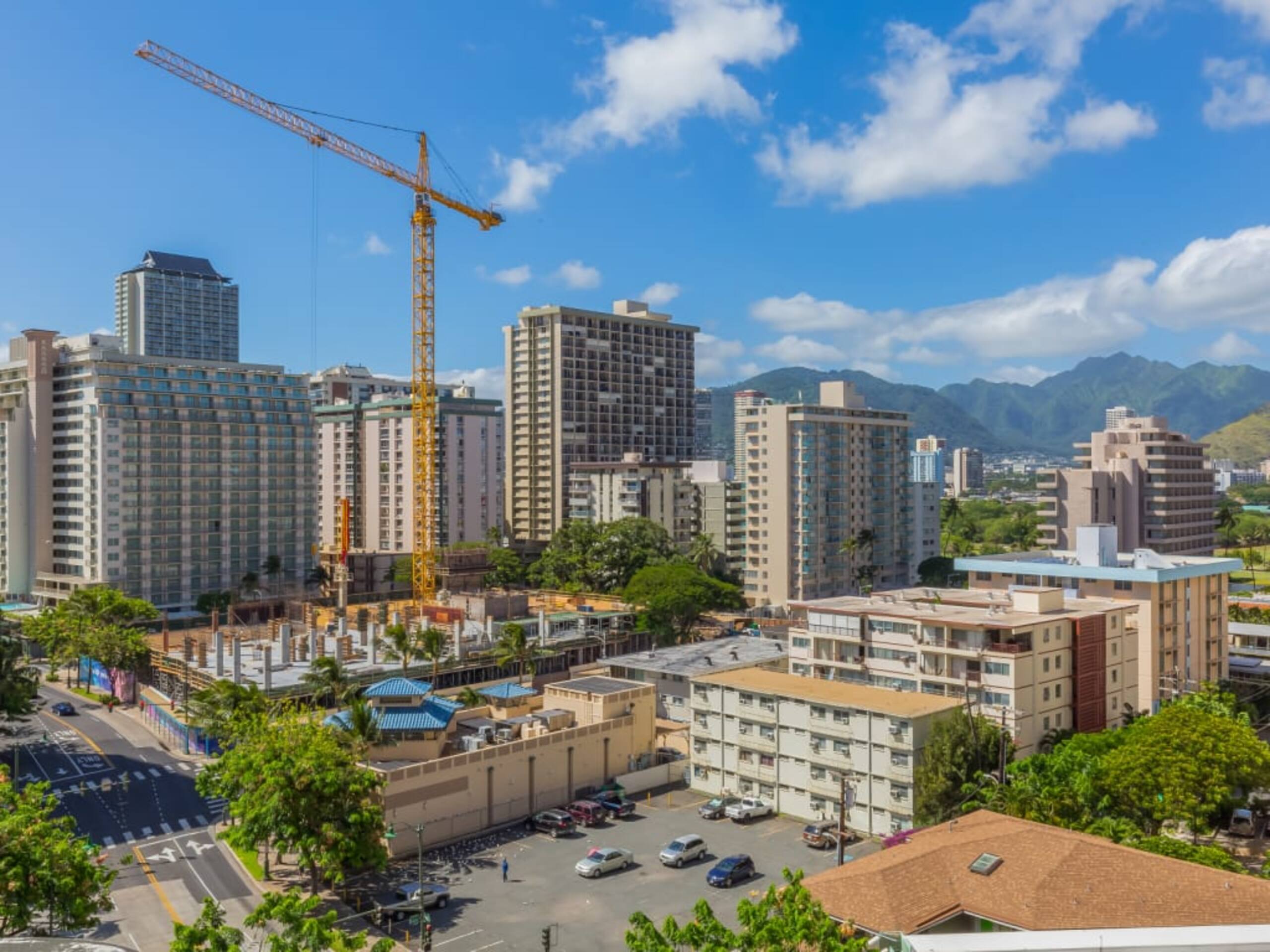 Condo in Honolulu · ★4.0 · Studio · 1 bed · 1 shared bath - Image 37