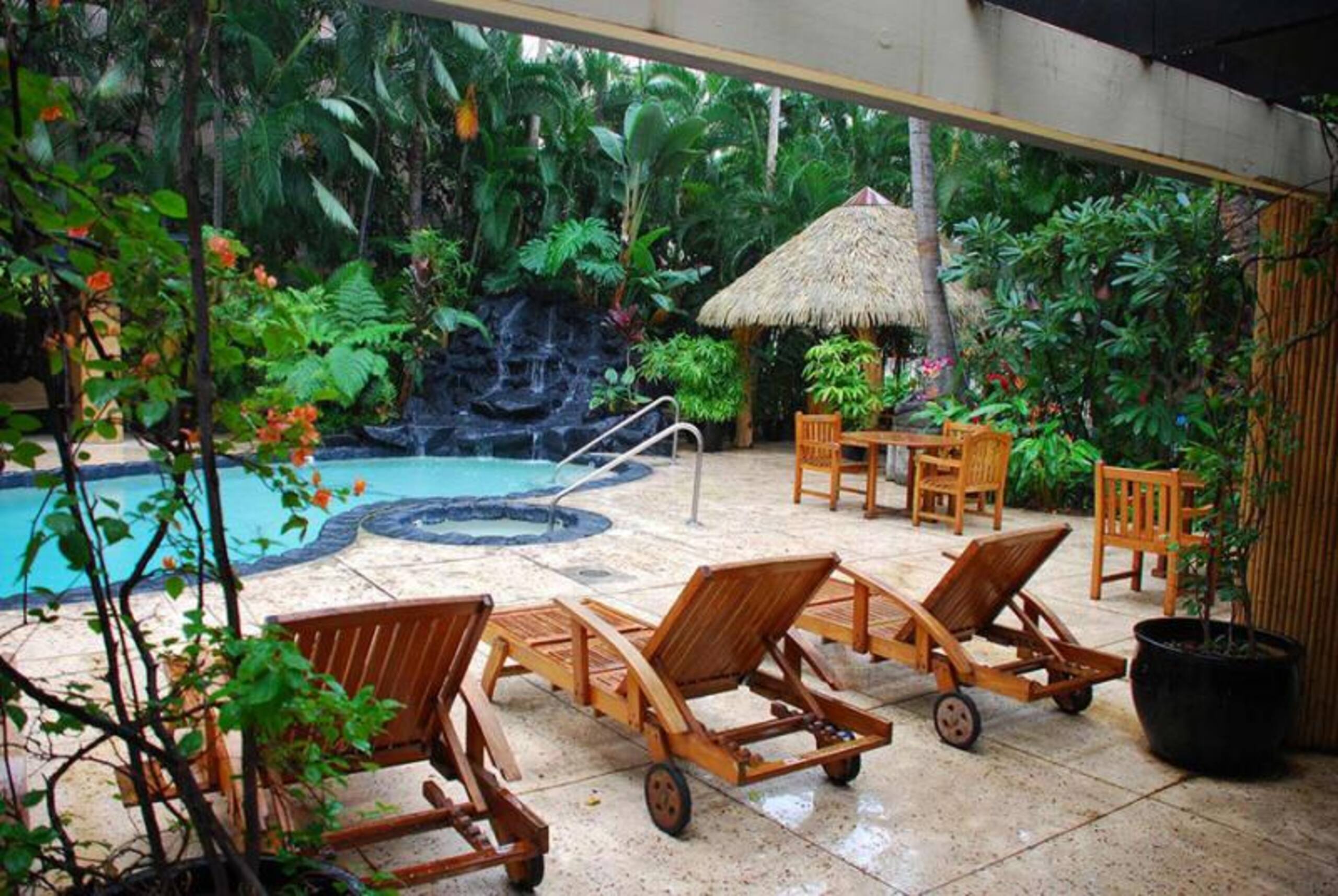 Condo in Honolulu · ★4.0 · Studio · 1 bed · 1 shared bath - Image 24