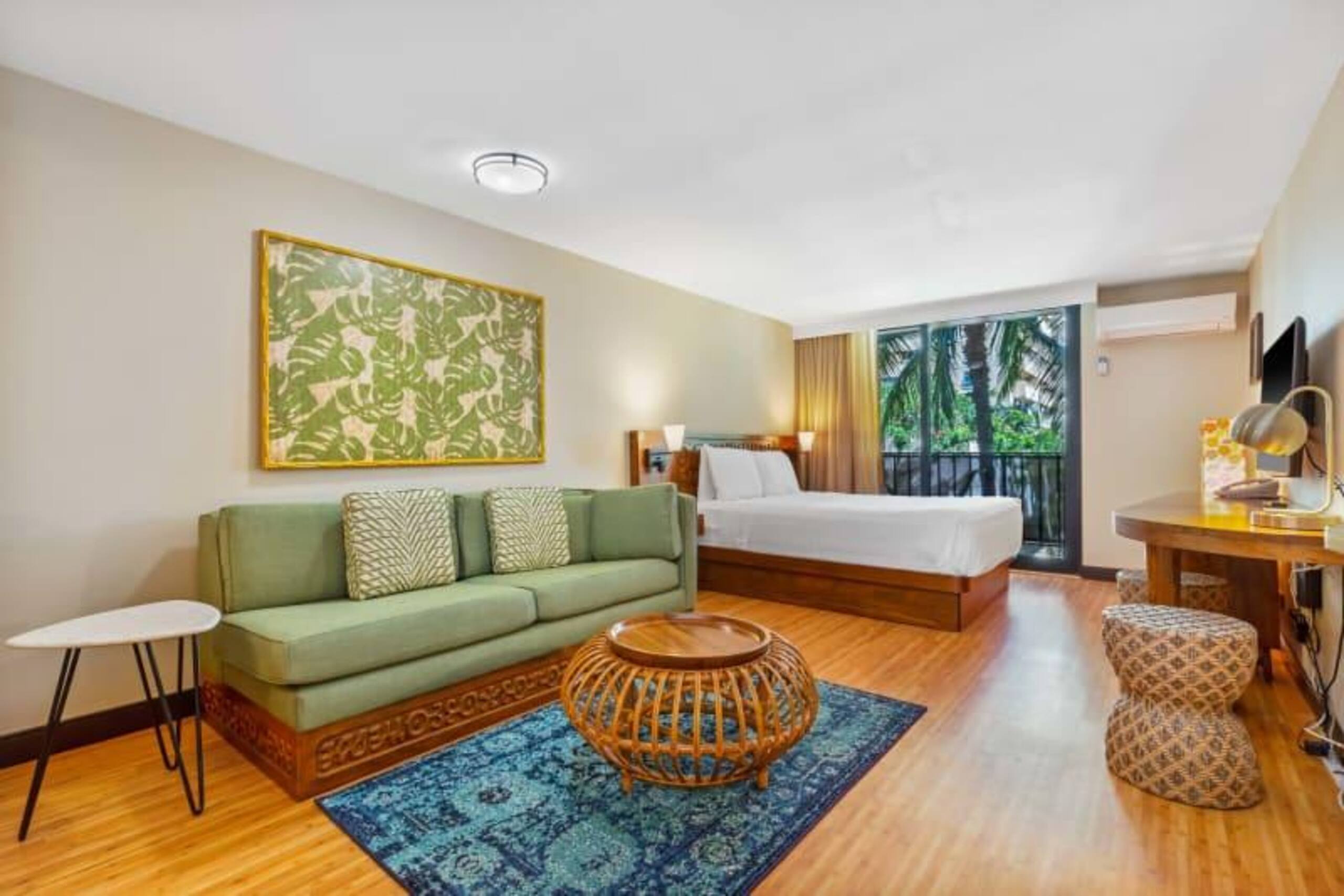 Condo in Honolulu · ★4.2 · Studio · 2 beds · 1 bath - Image 2