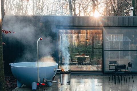 Cabin in the woods with hot tub