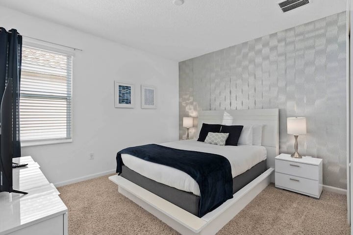Upstairs Bedroom 12 - Queen Bed - Shared Adjacent Bathroom