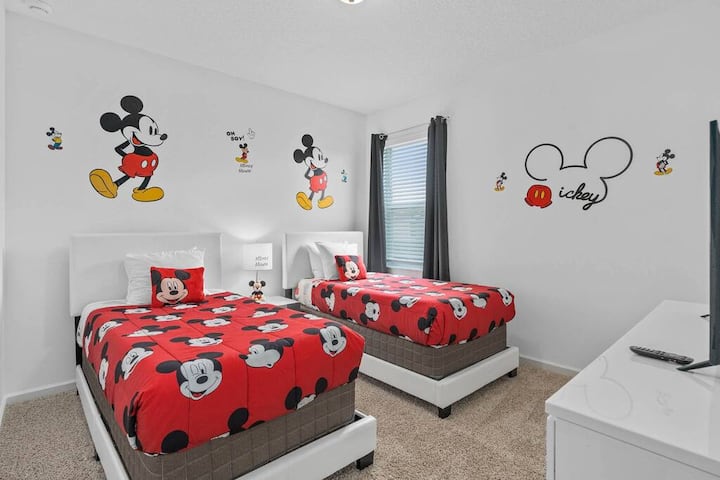Upstairs Mickey Bedroom #11 with 2 Twin Beds and En-suite Bathroom 