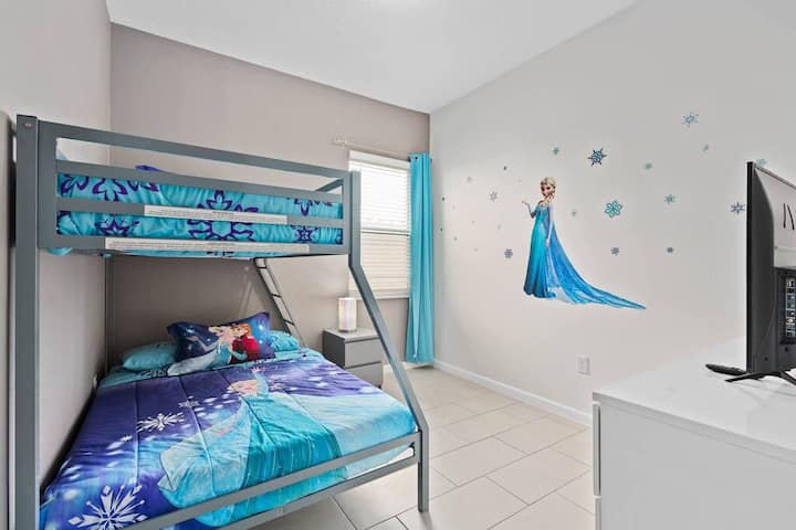 Downstairs Frozen Bedroom #3 with Full/Twin Bunk Bed and Adjacent Bathroom 