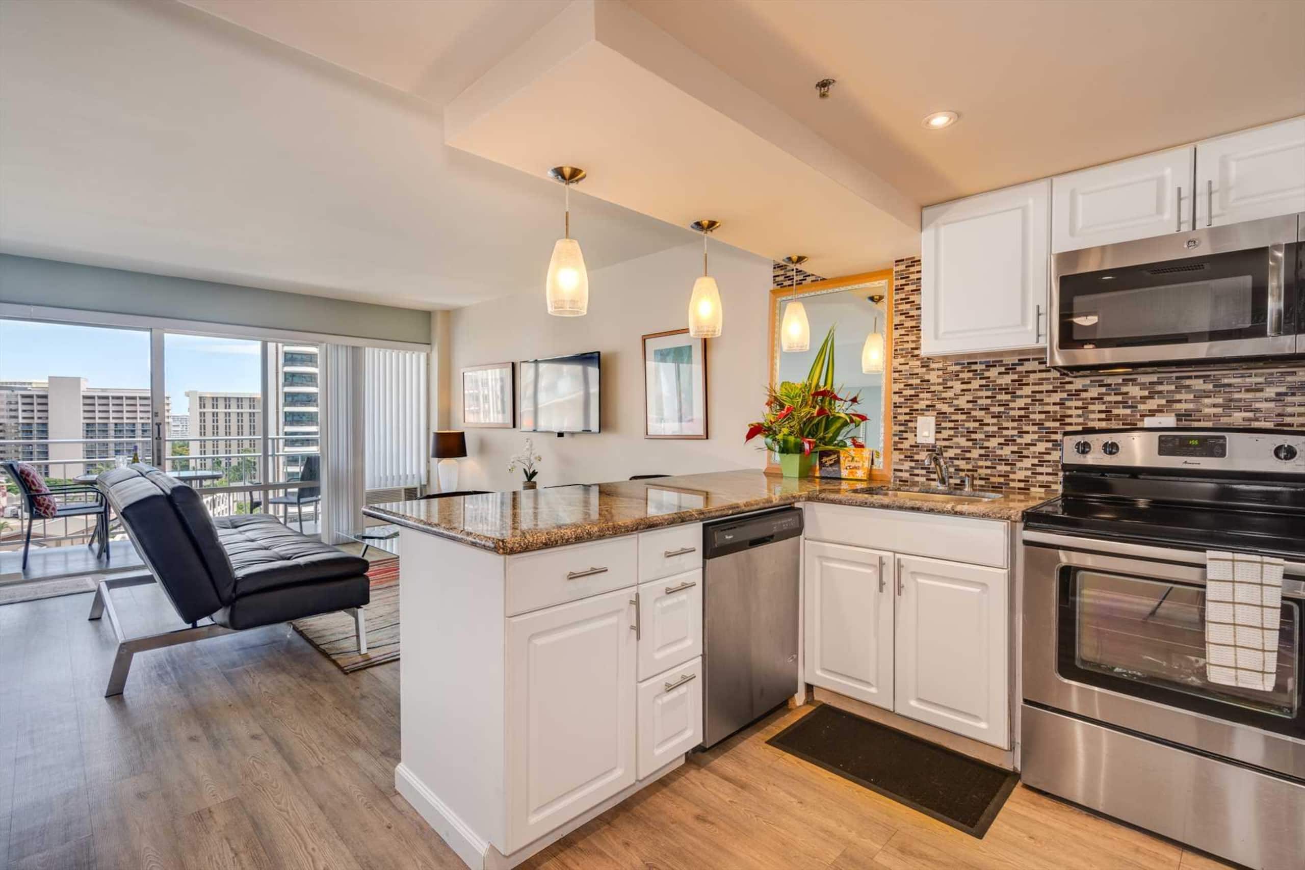 Condo in Honolulu · ★4.7 · 1 bedroom · 2 beds · 1 private bath - Image 2