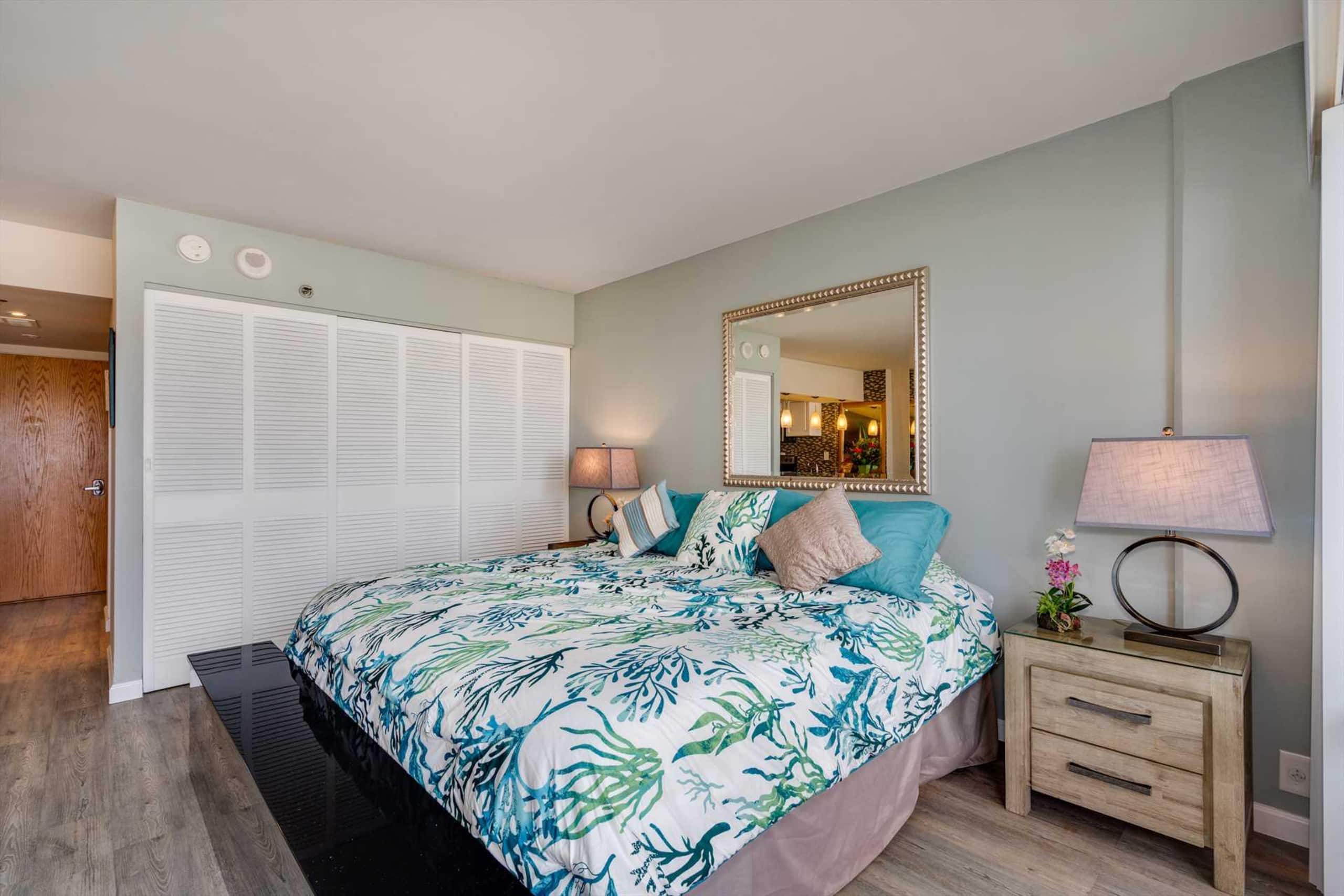 Condo in Honolulu · ★4.7 · 1 bedroom · 2 beds · 1 private bath - Image 14
