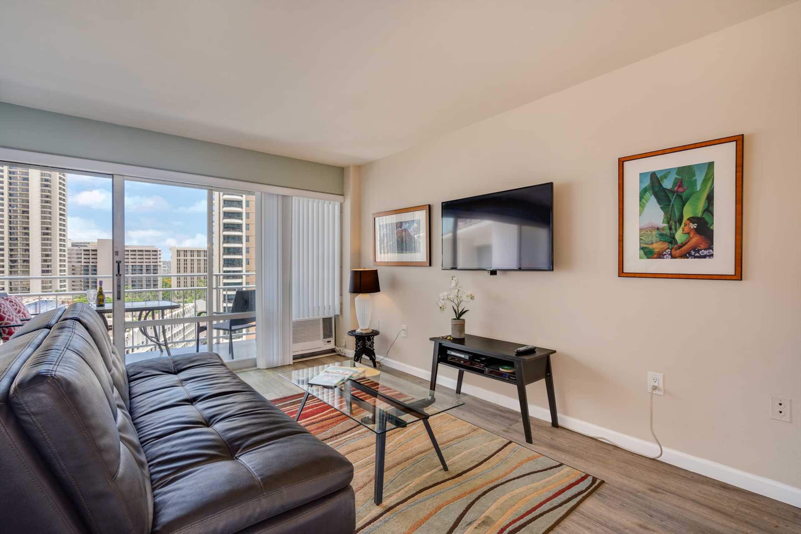 Condo in Honolulu · ★4.7 · 1 bedroom · 2 beds · 1 private bath - Image 9