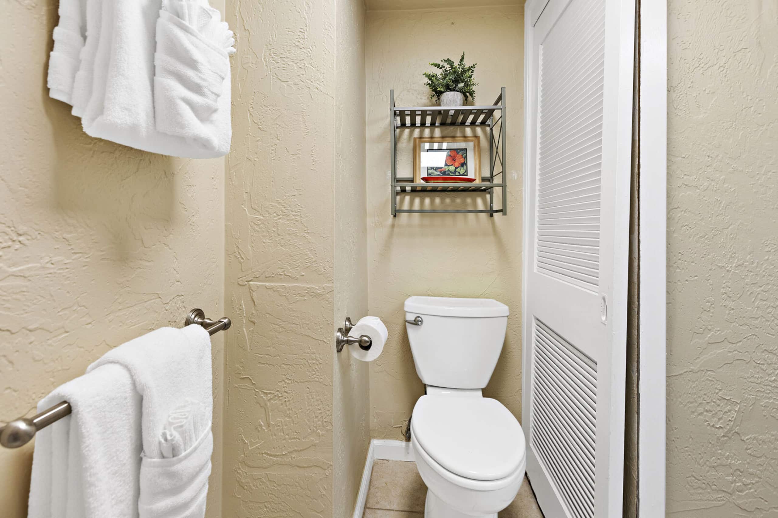 Condo in Lahaina · ★4.23 · 1 bedroom · 2 beds · 1 bath - Image 21