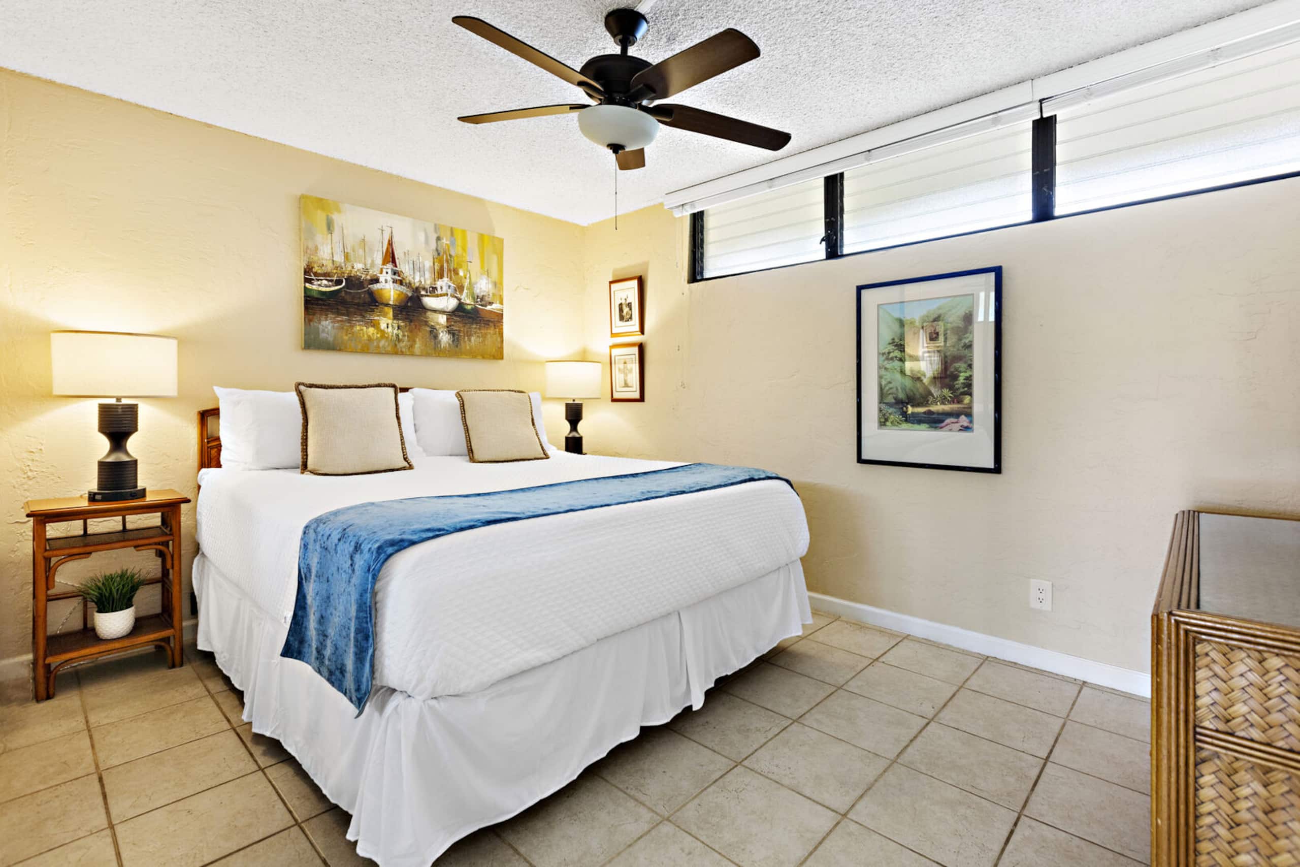 Condo in Lahaina · ★4.23 · 1 bedroom · 2 beds · 1 bath - Image 14