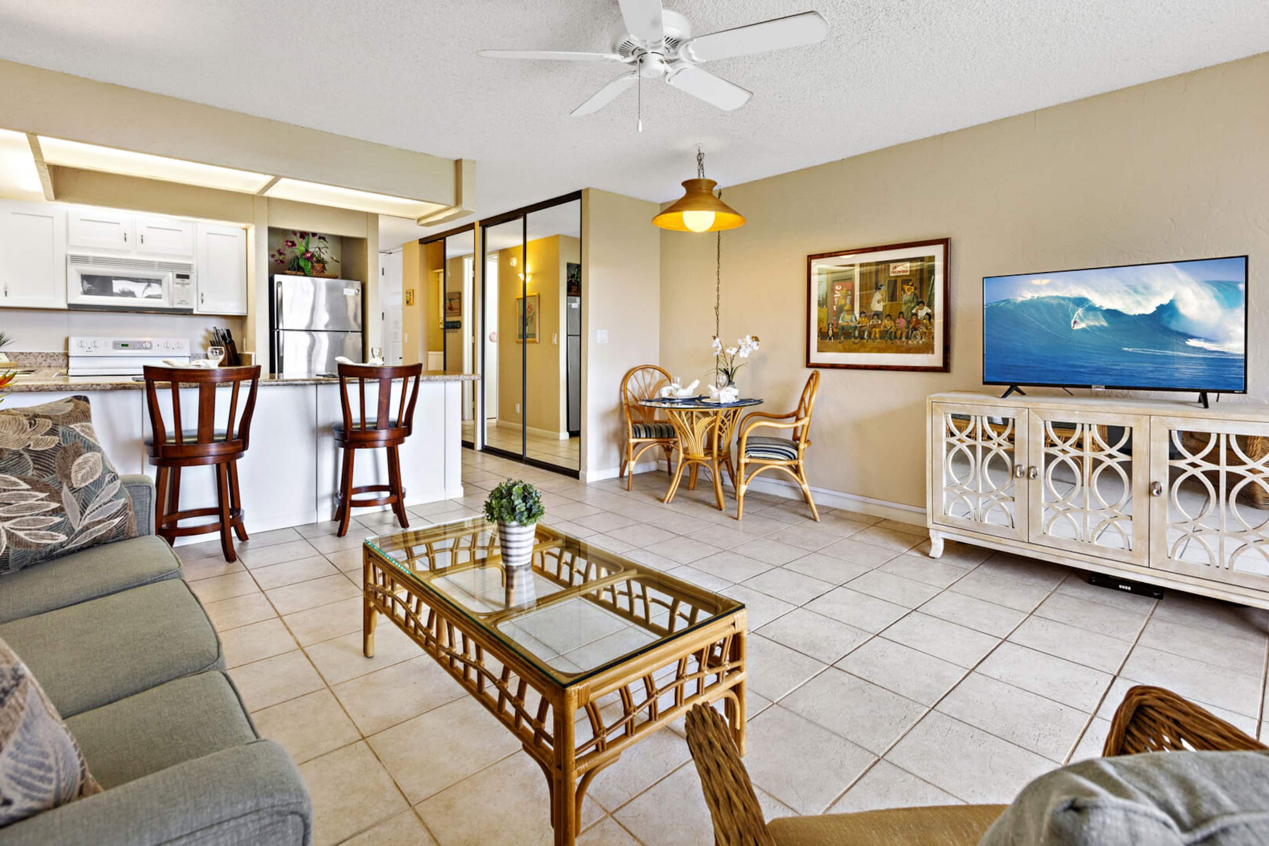 Condo in Lahaina · ★4.23 · 1 bedroom · 2 beds · 1 bath - Image 6