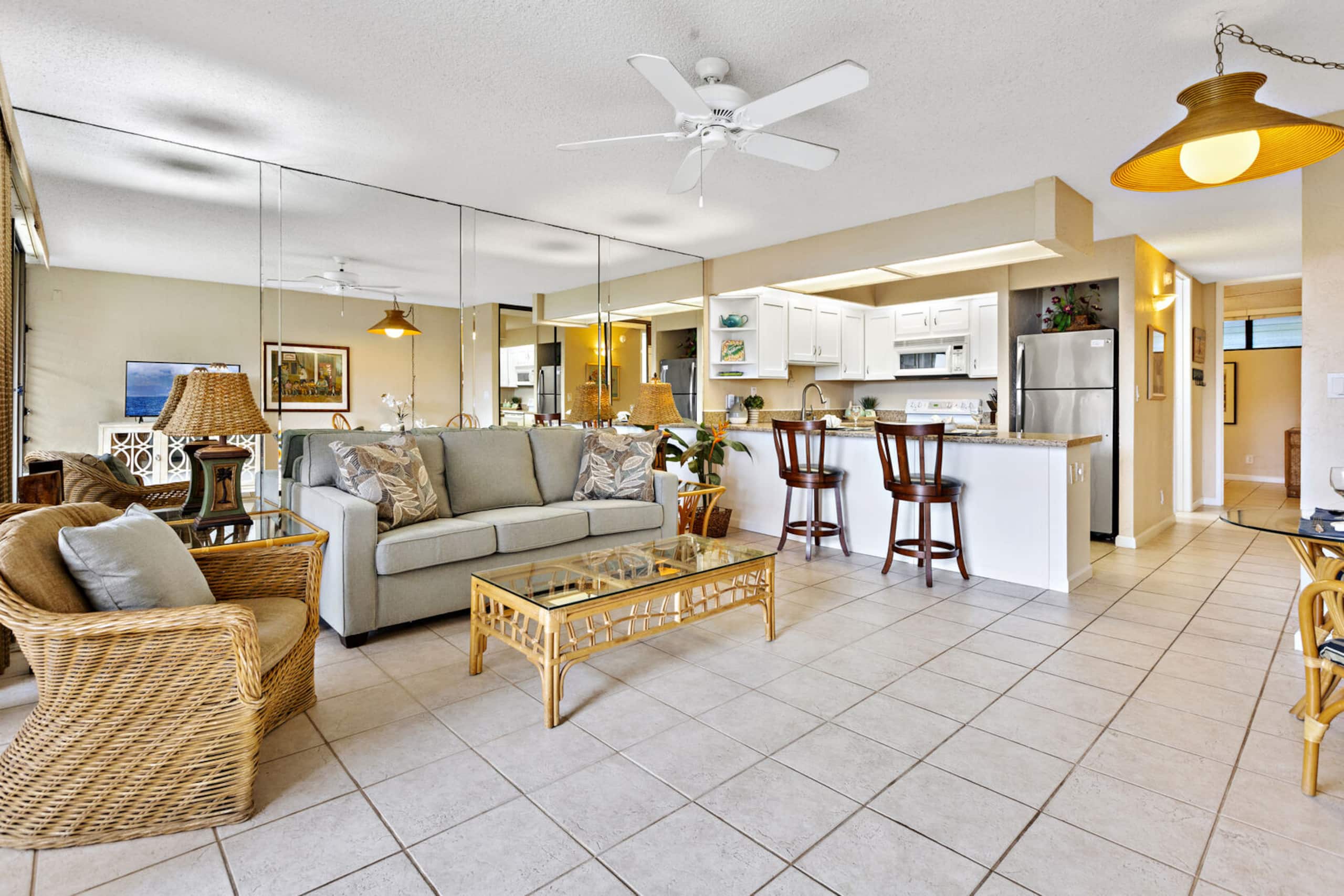 Condo in Lahaina · ★4.23 · 1 bedroom · 2 beds · 1 bath - Image 5