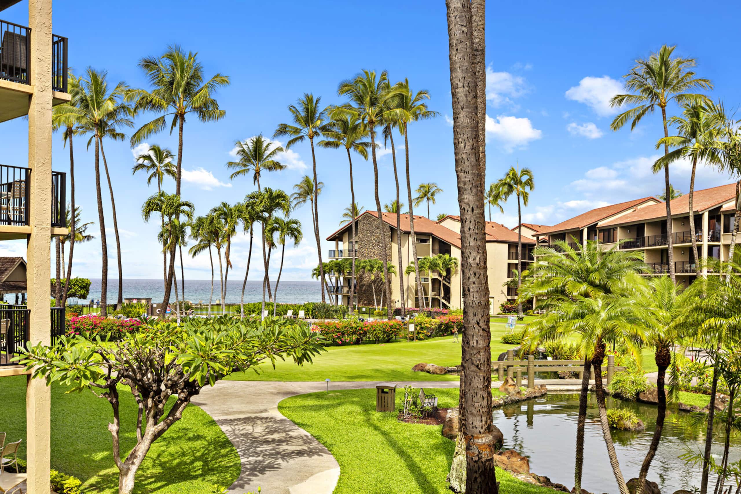 Condo in Lahaina · ★4.23 · 1 bedroom · 2 beds · 1 bath - Image 25
