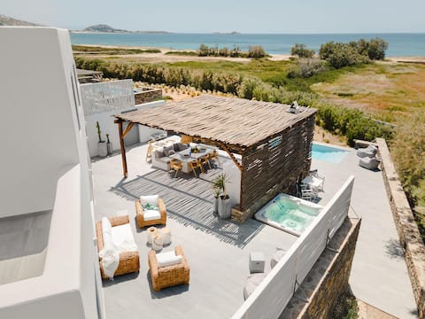 Quiet Villa - Seaview, Pool & Jacuzzi
