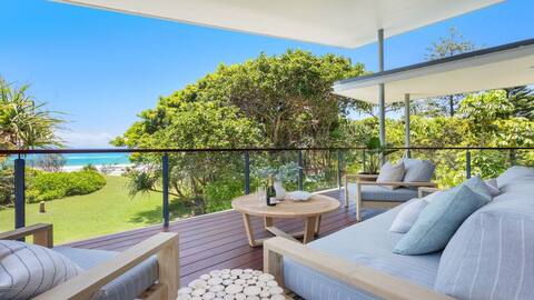 Wanda - Beachfront Views
