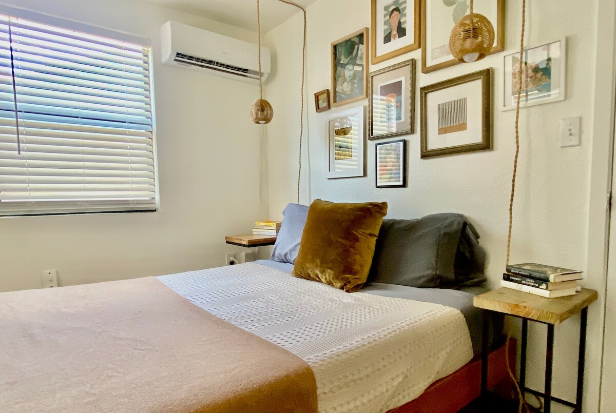 Sweet Bungalow | East Austin Retreat | Walkable