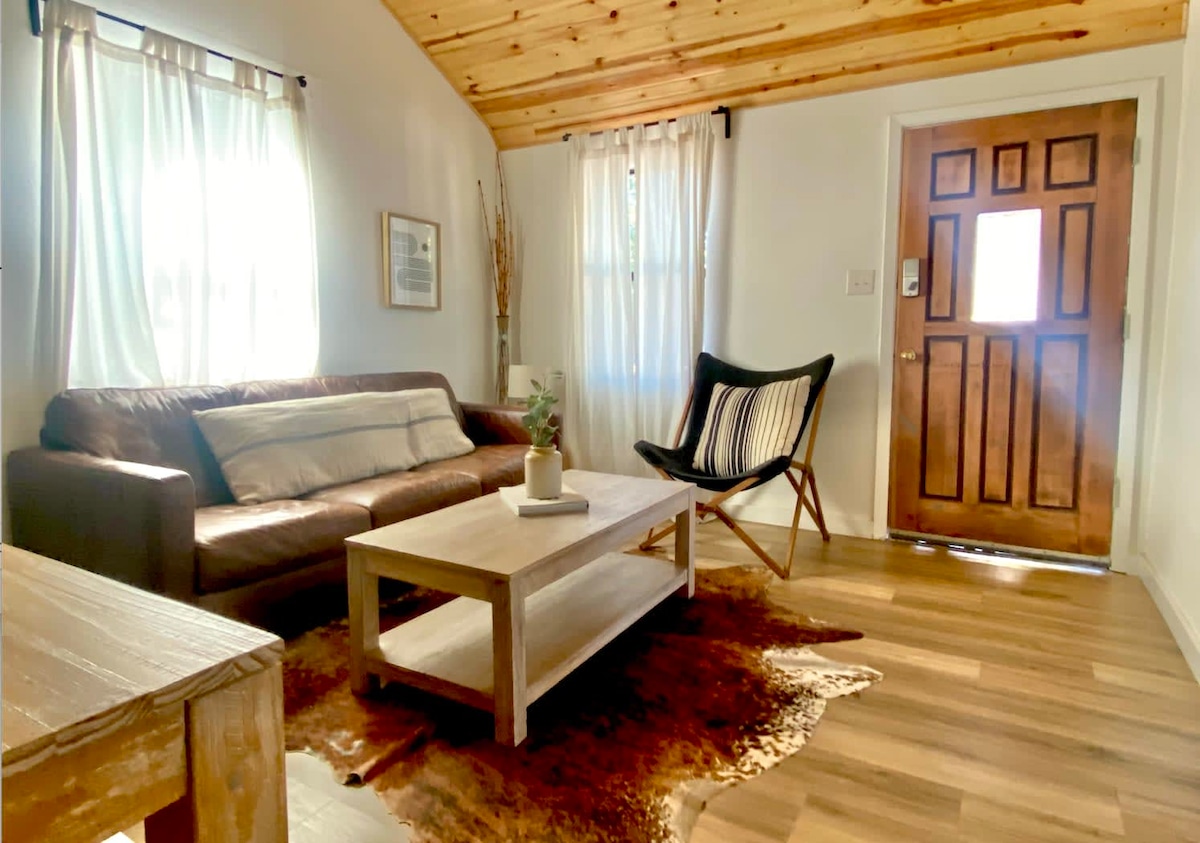 Sweet Bungalow | East Austin Retreat | Walkable