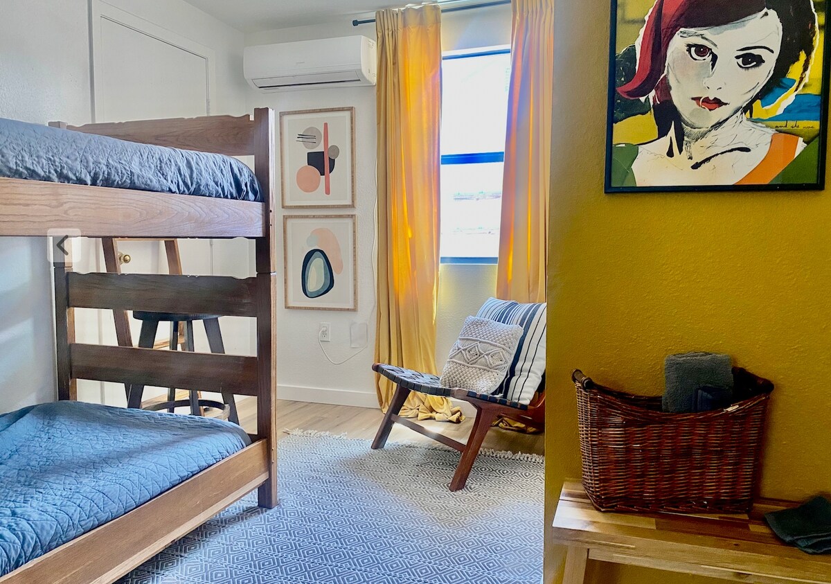 Sweet Bungalow | East Austin Retreat | Walkable