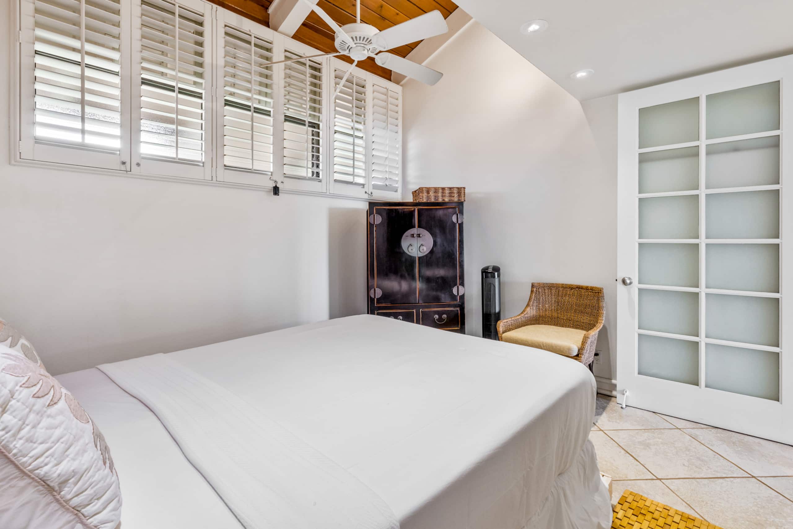 Condo in Lahaina · ★4.87 · 3 bedrooms · 5 beds · 2 baths - Image 24