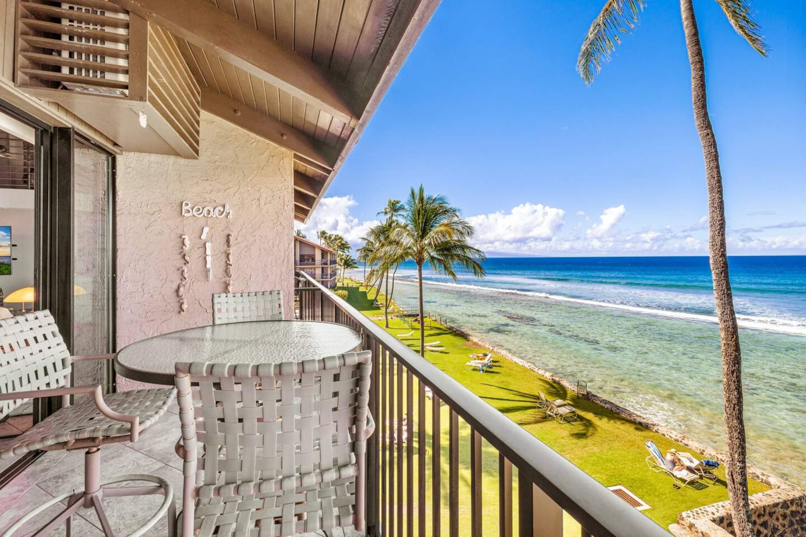 Condo in Lahaina · ★4.87 · 3 bedrooms · 5 beds · 2 baths - Image 5